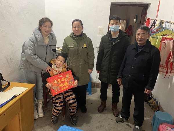 芜湖市聋哑职业学校开展"新春入户"走访慰问活动