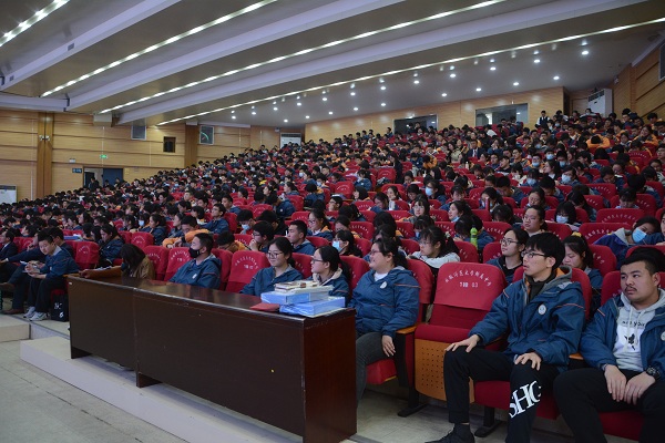 安徽师范大学附属中学举办阳光高考讲座理智自信筑梦未来